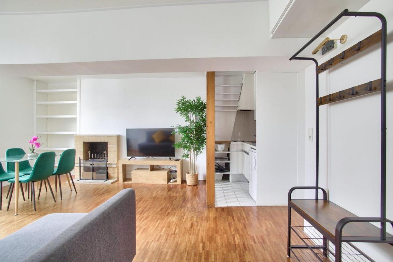 3 Bedrooms Le Marais Beauregard París Exterior foto