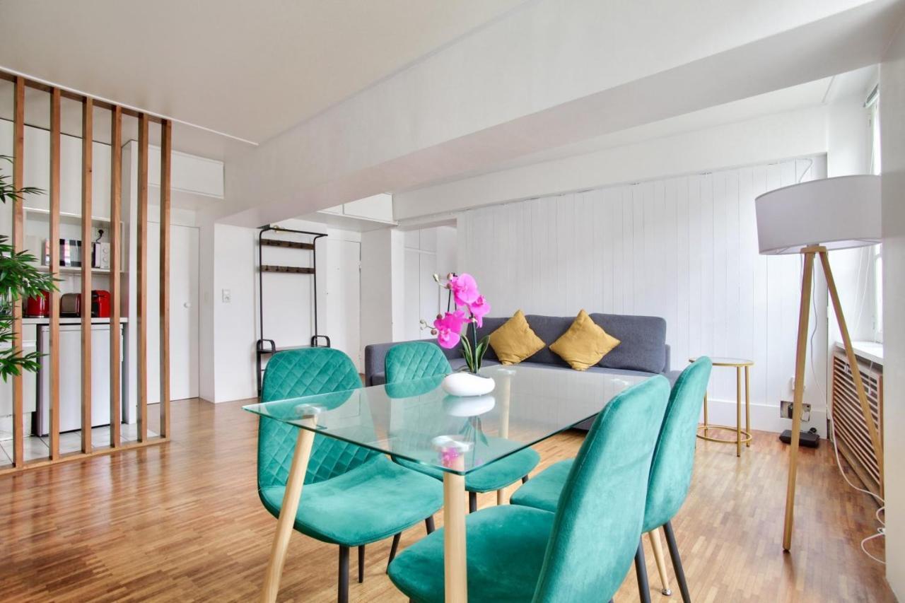 3 Bedrooms Le Marais Beauregard París Exterior foto