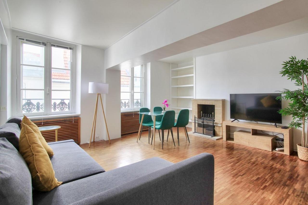 3 Bedrooms Le Marais Beauregard París Exterior foto